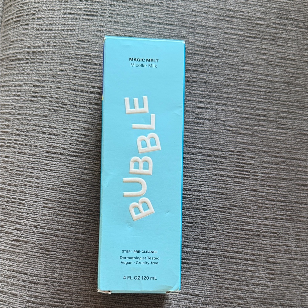 Bubble Magic Melt Micellar Milk - Blue